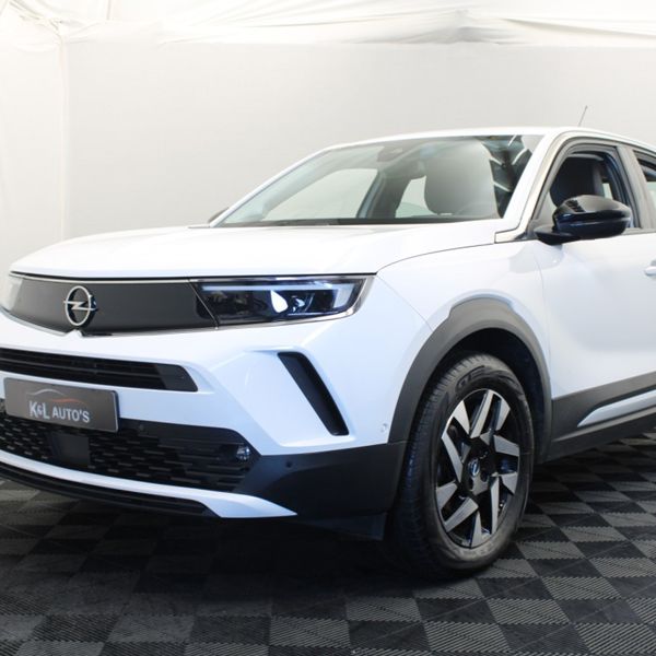 Witte Opel Mokka van Copa Autoverhuur in Kaatsheuvel