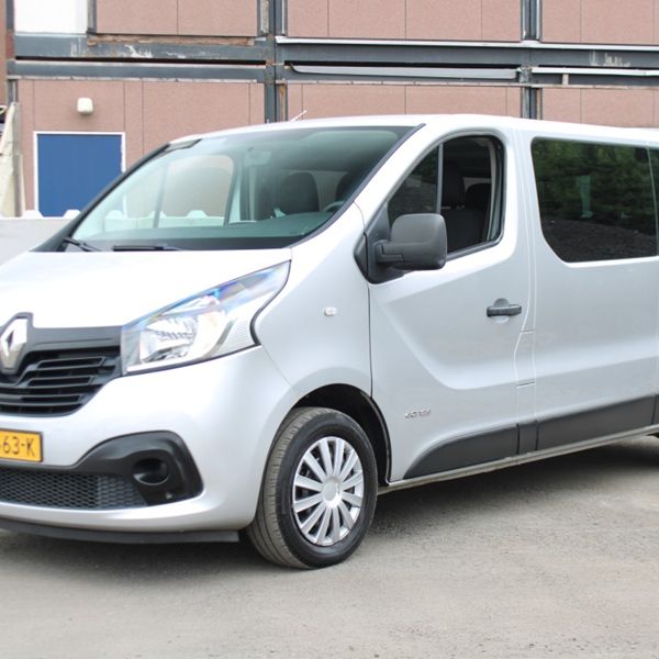 Renault Trafic Passenger van Copa Autoverhuur in Kaatsheuvel